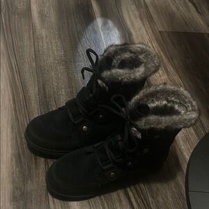 Sorel Black Ankle Boots with Fur Trim